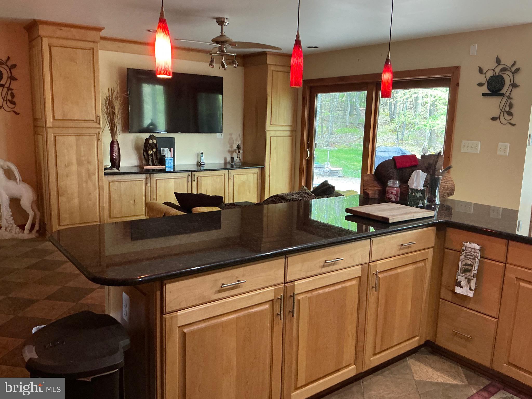 WOODLANDS HILL - Residential