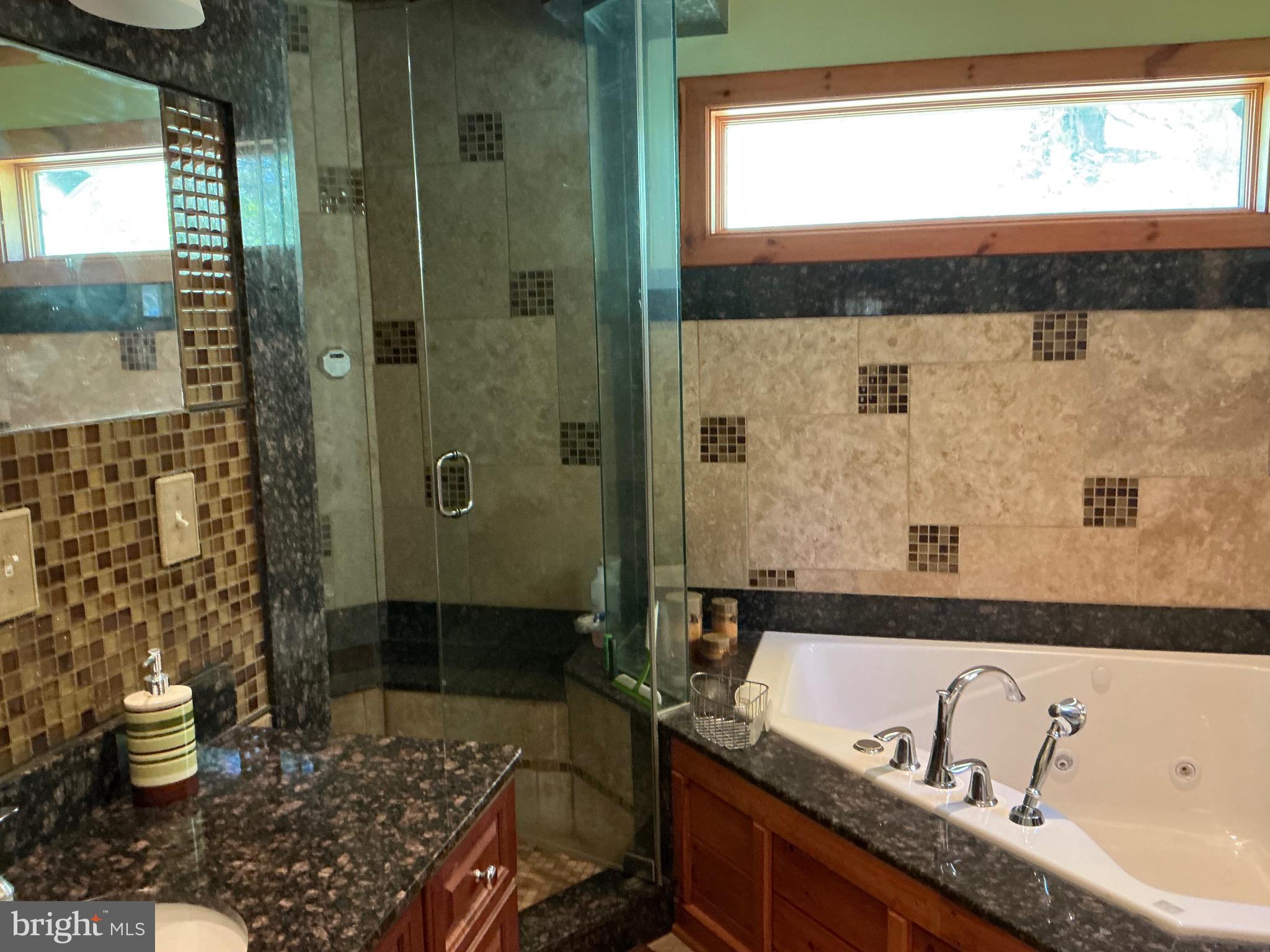 WOODLANDS HILL - Residential