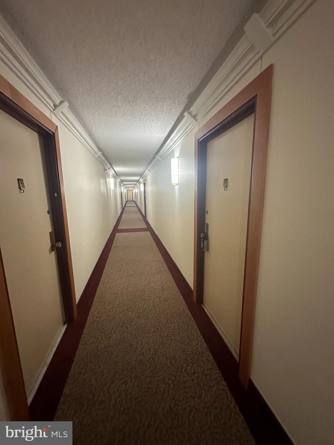 IDYLWOOD TOWERS - Residential