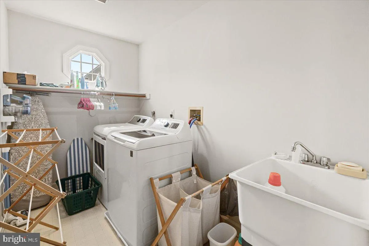 Frederick, Maryland 21701, United States, 4 Bedrooms Bedrooms, ,5 BathroomsBathrooms,Residential,Coming Soon,131093