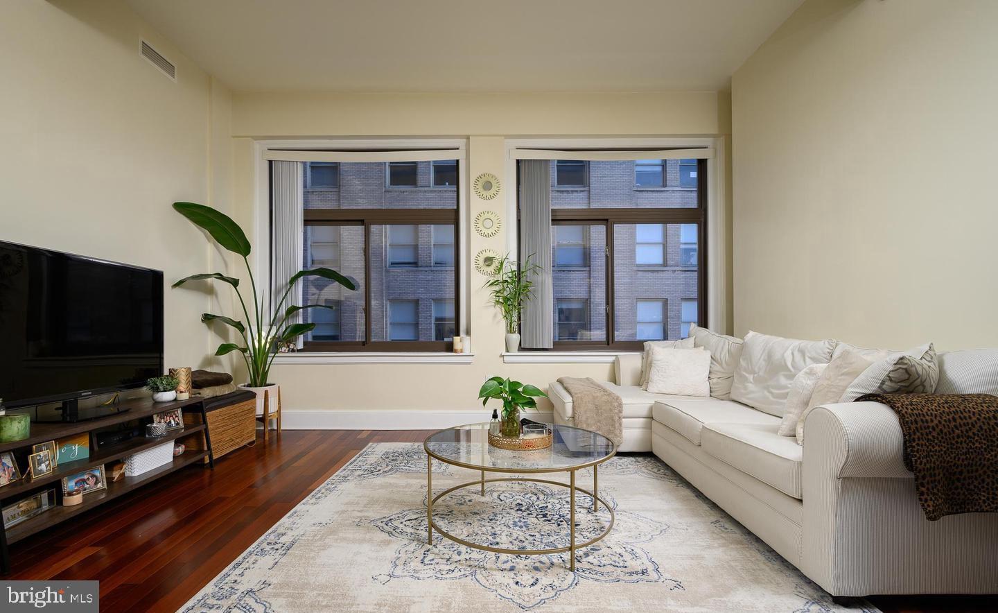 RITTENHOUSE SQUARE - Residential Lease