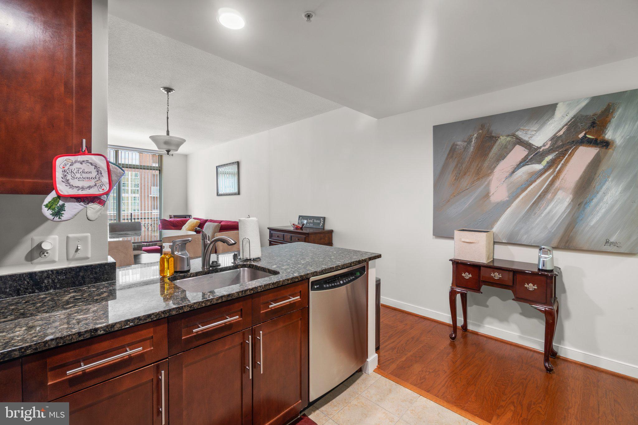 ONE NATIONAL HARBOR CONDOMINIUM - Residential