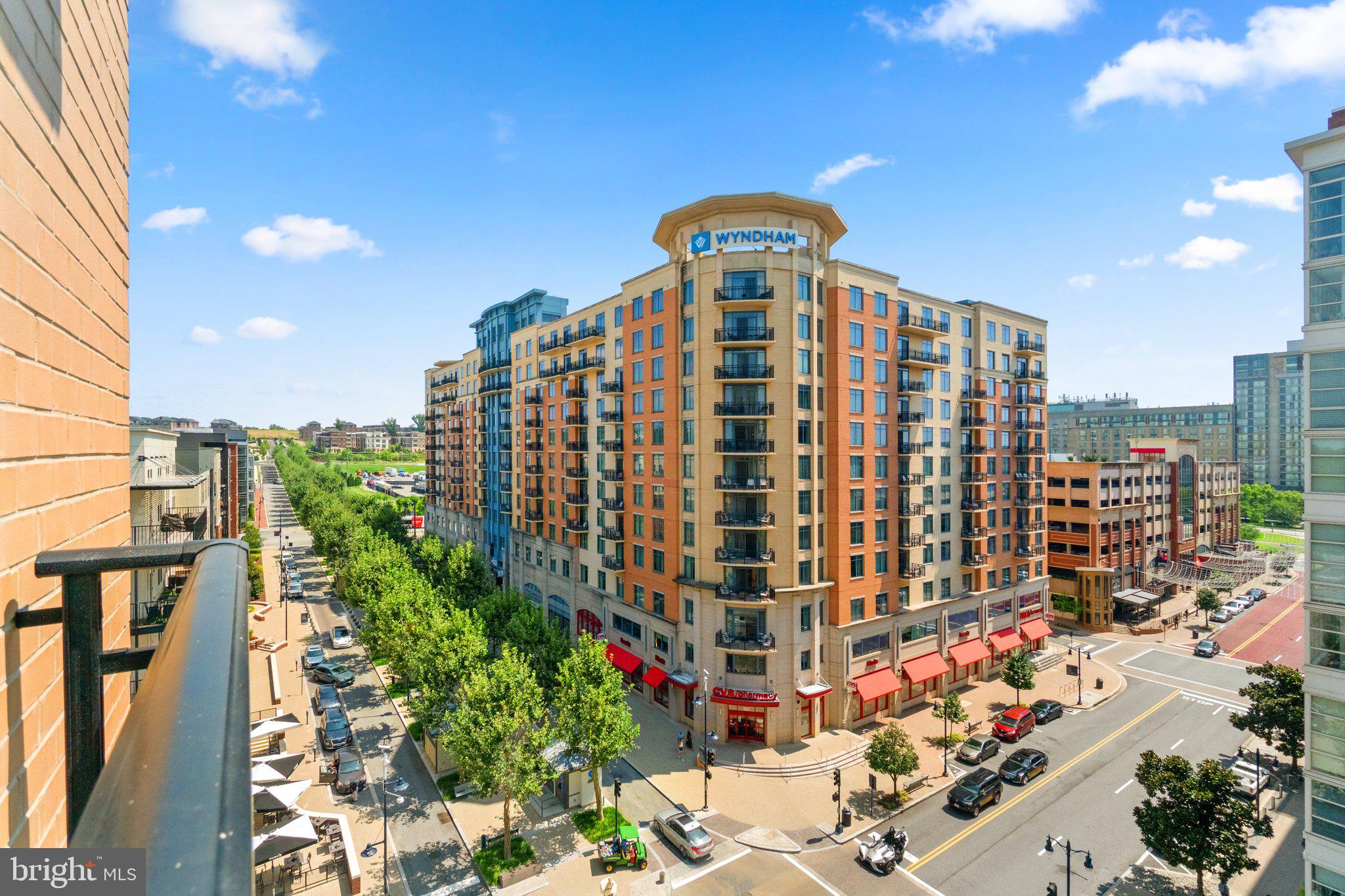 ONE NATIONAL HARBOR CONDOMINIUM - Residential