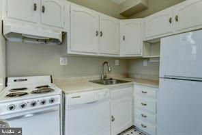 DUPONT CIRCLE - Residential Lease