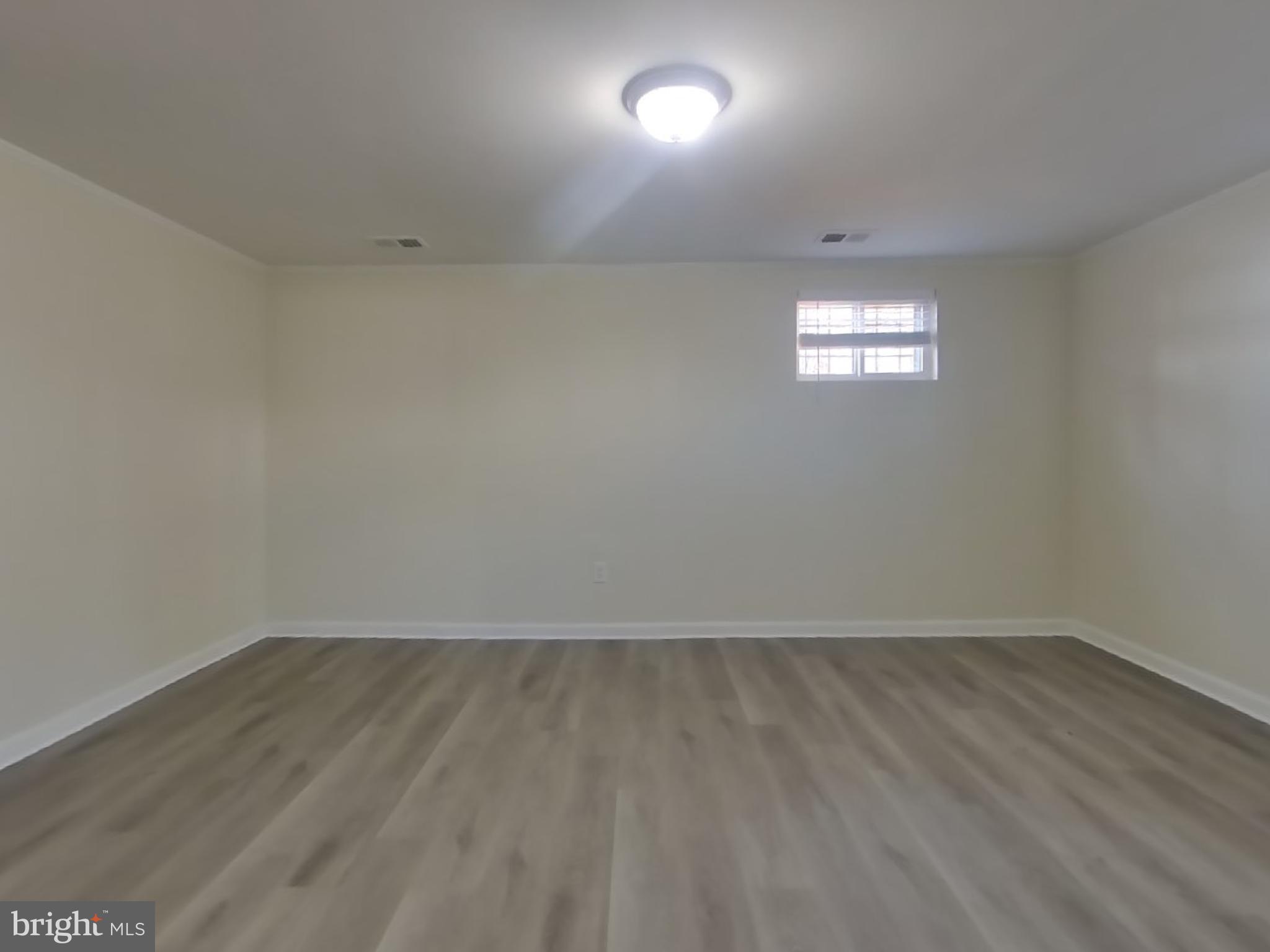 SANSBURY PARK- 1ST ADDN - Residential Lease