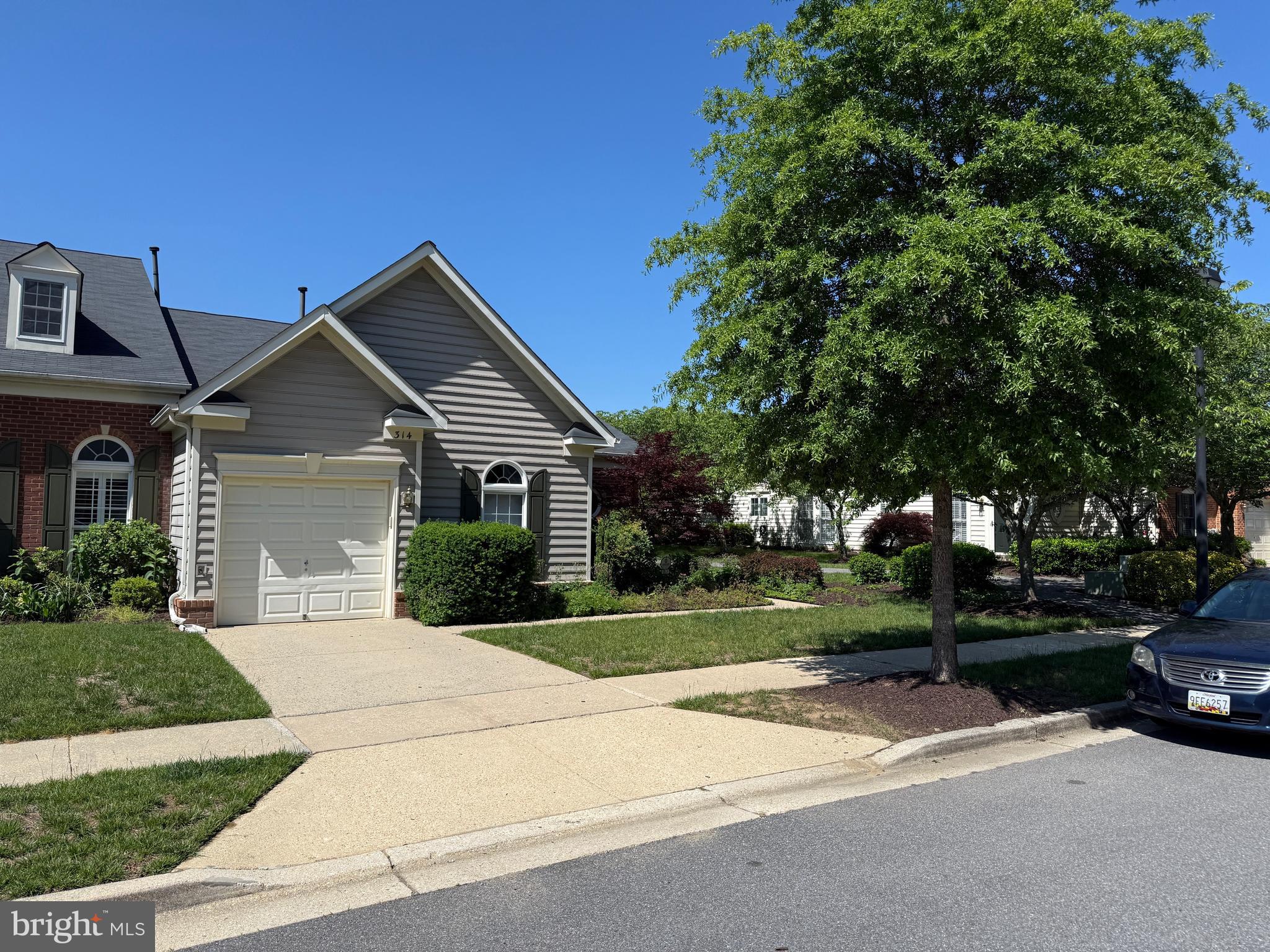 314 COLONY POINT PLACE