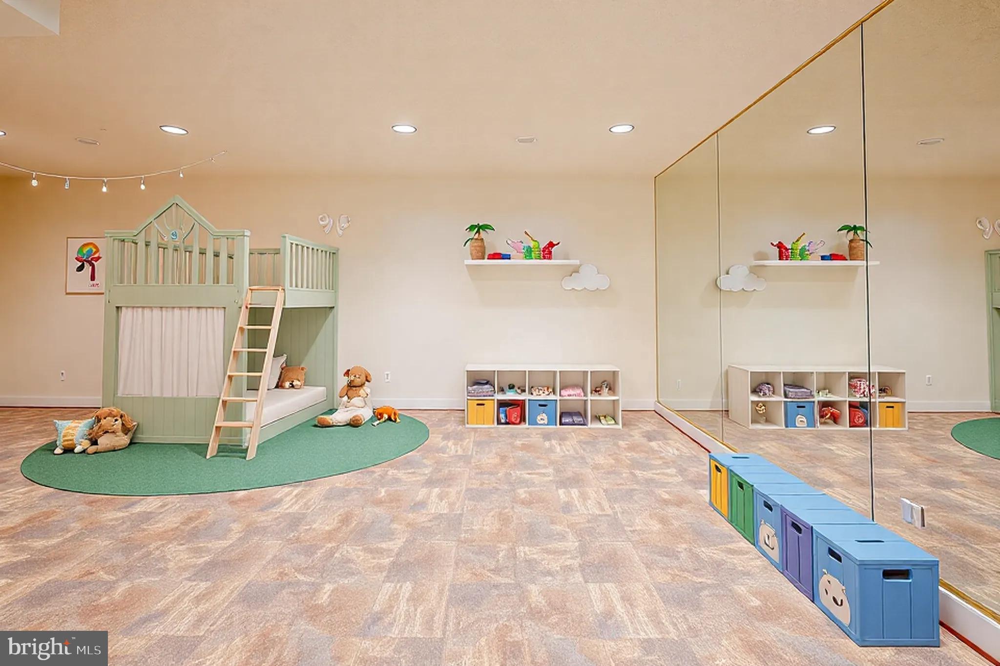 STONECREST - Residential