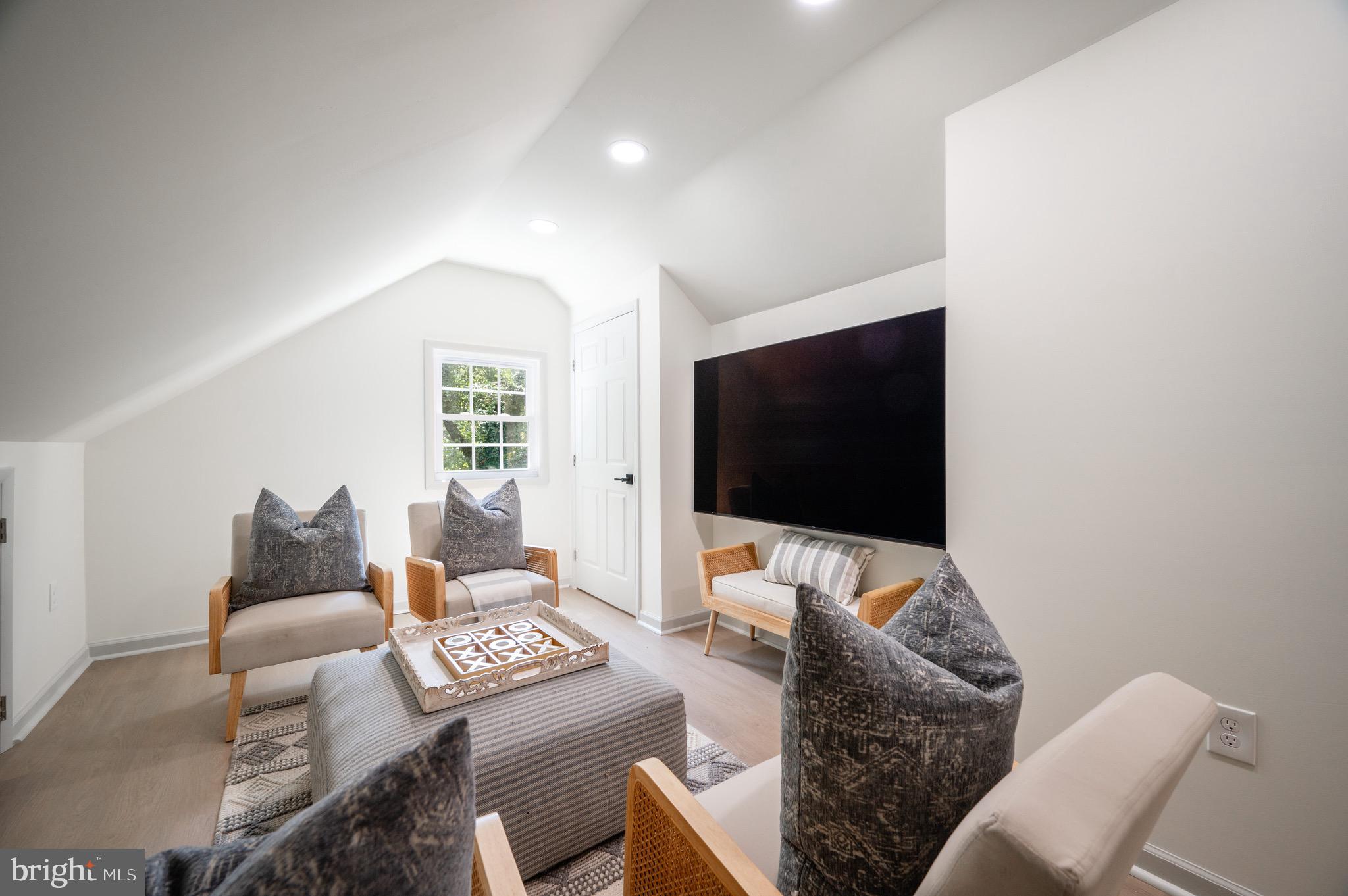 BRADDOCK HEIGHTS - Residential