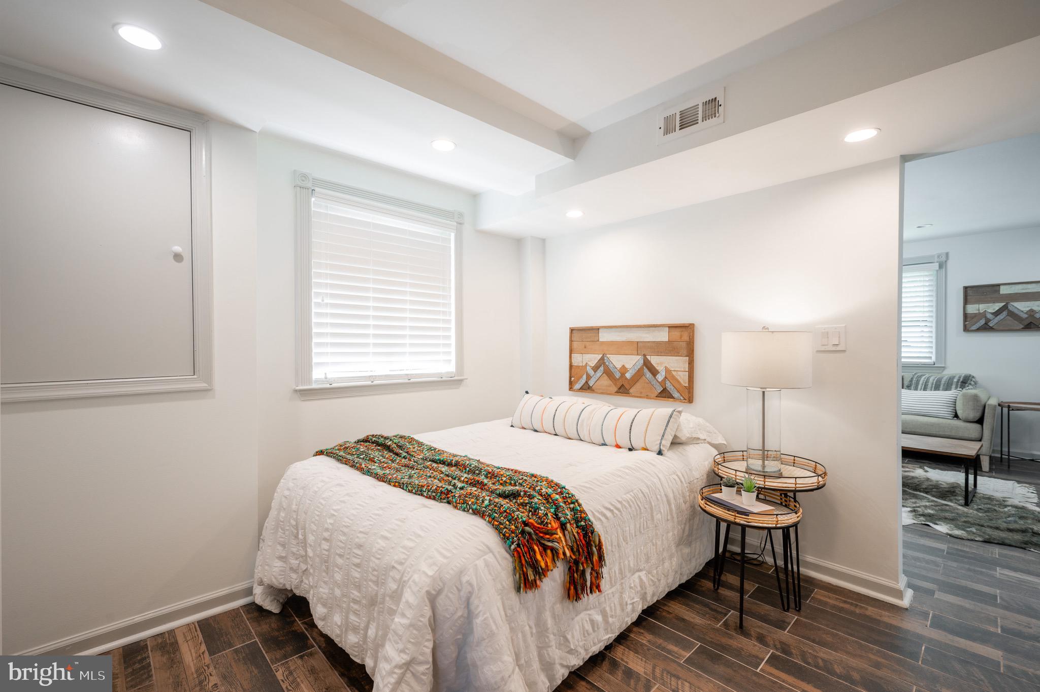 BRADDOCK HEIGHTS - Residential