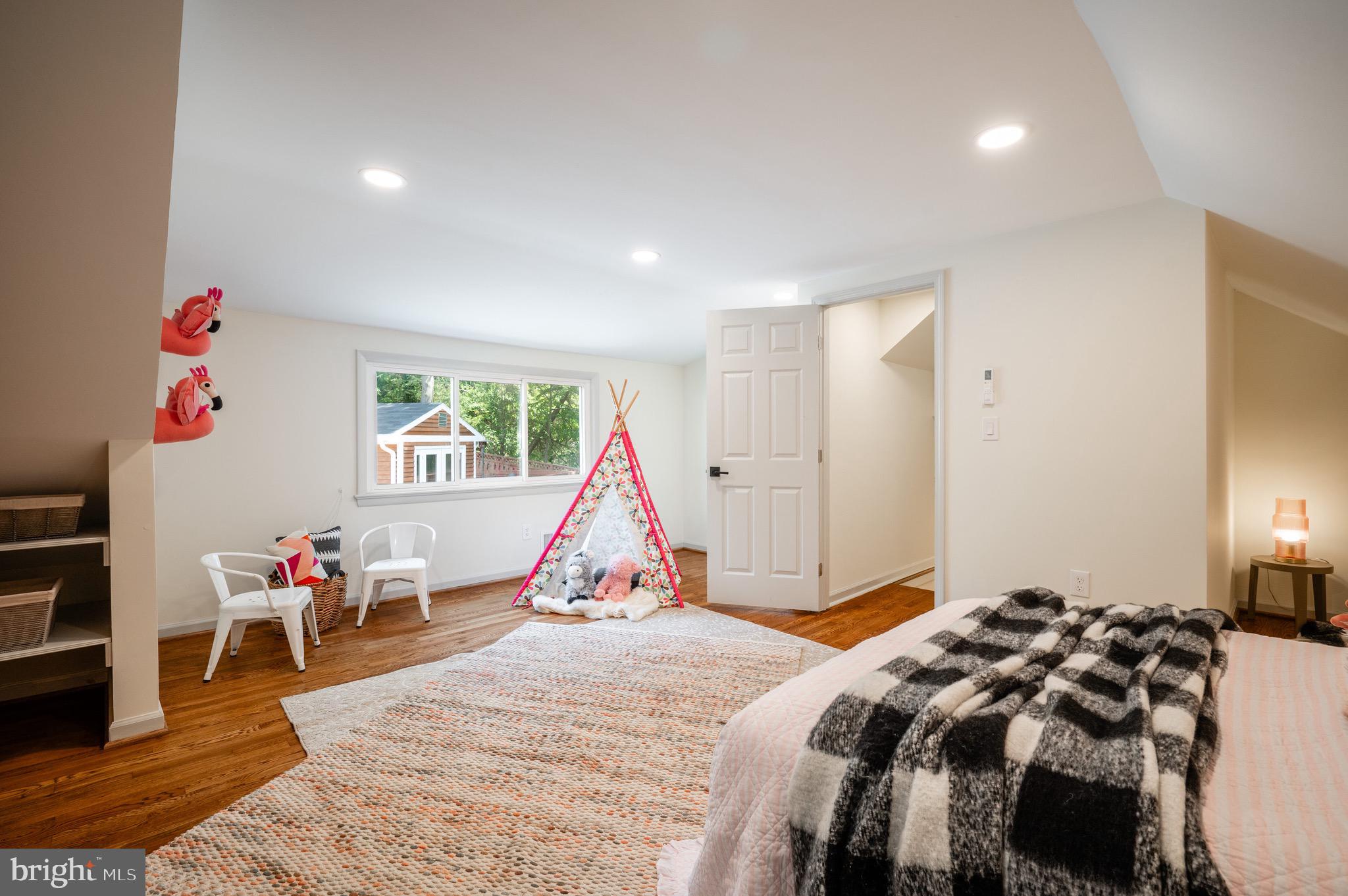 BRADDOCK HEIGHTS - Residential