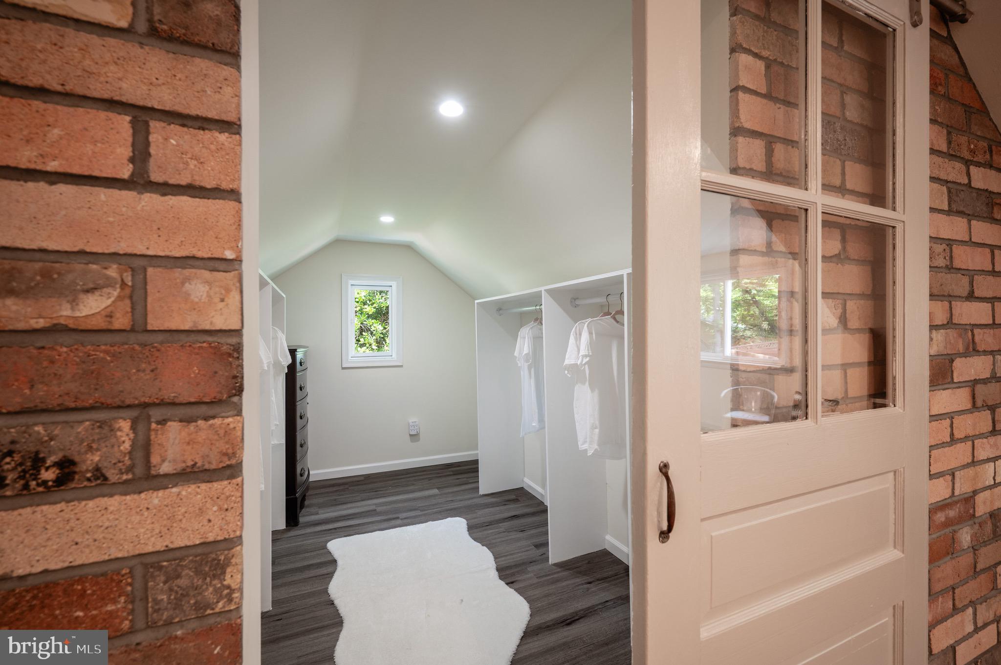 BRADDOCK HEIGHTS - Residential