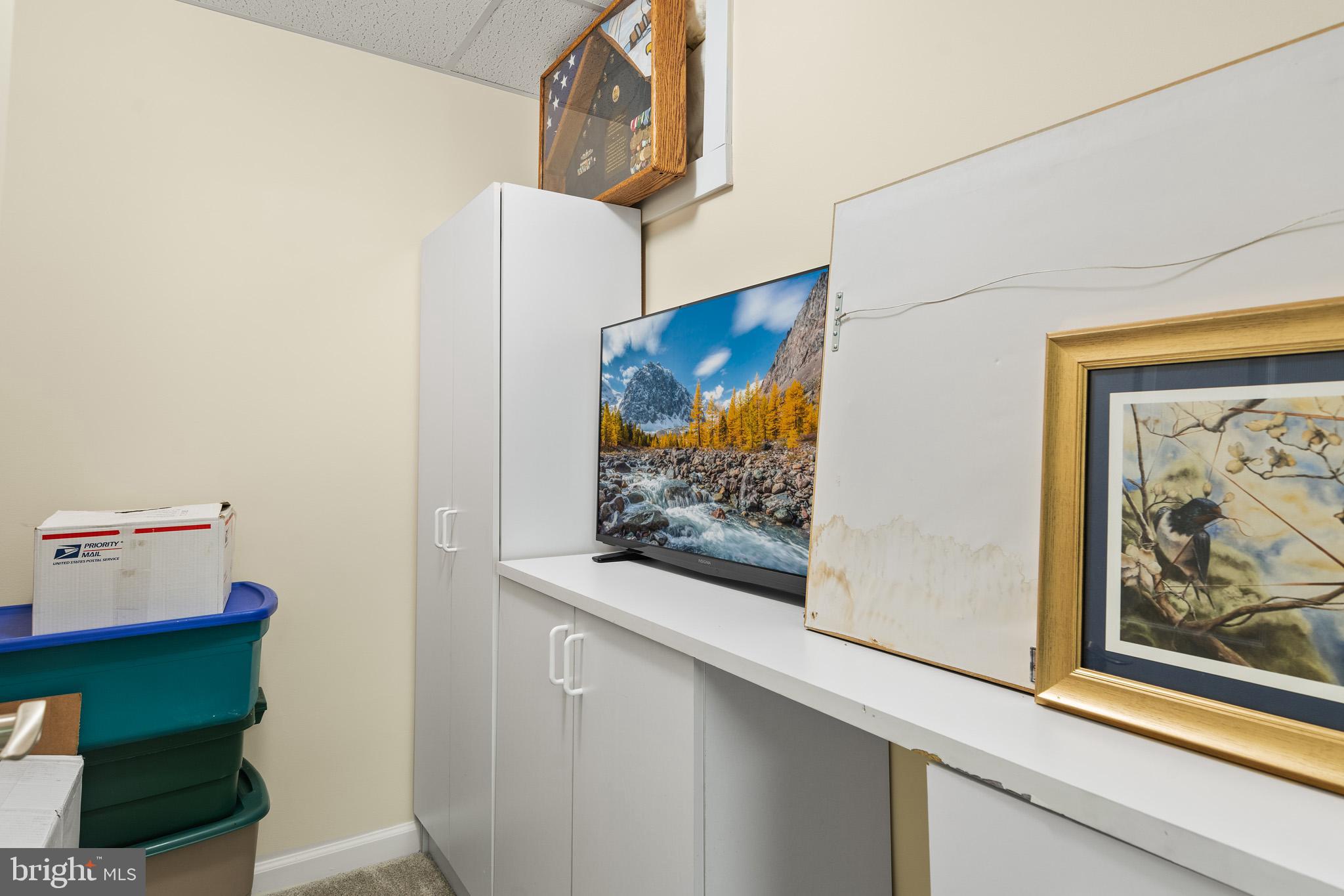 CONSTITUTION HILLS - Residential