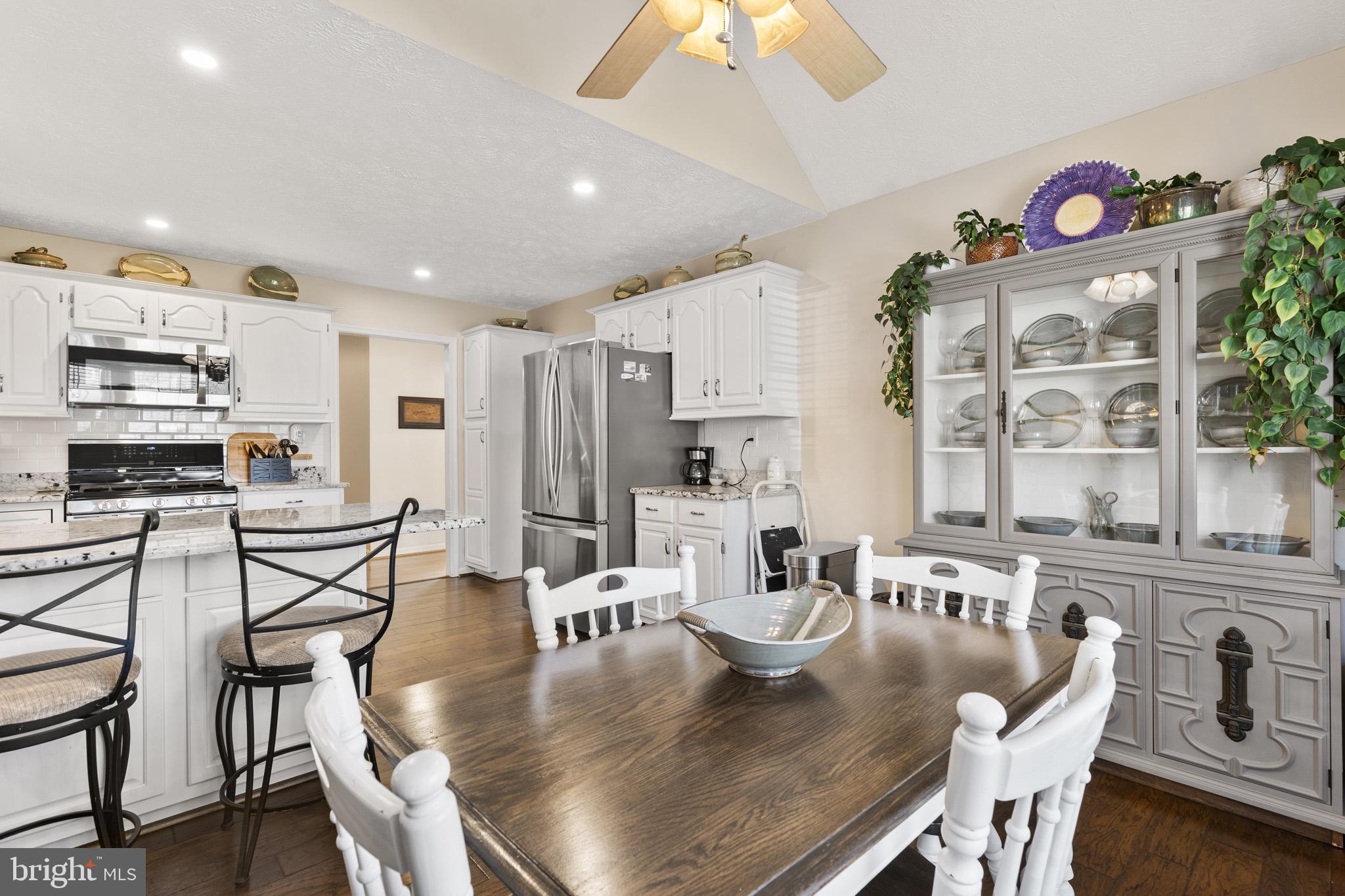 CONSTITUTION HILLS - Residential