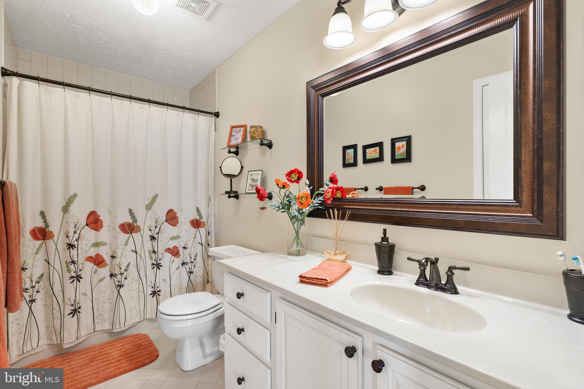 CONSTITUTION HILLS - Residential