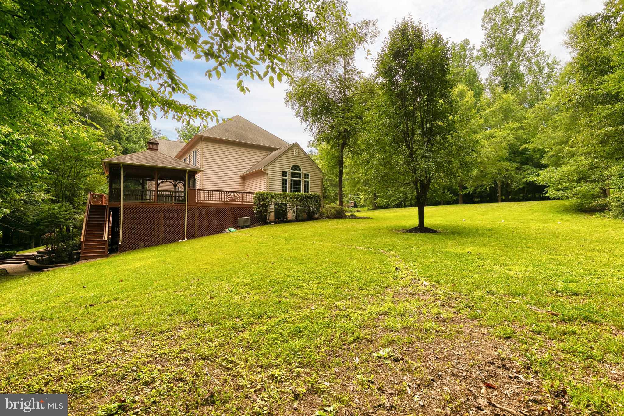 SOUTH RIVER COLONY - Residential