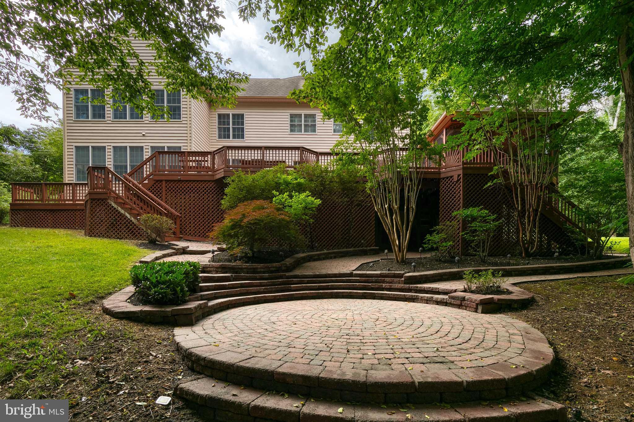 SOUTH RIVER COLONY - Residential