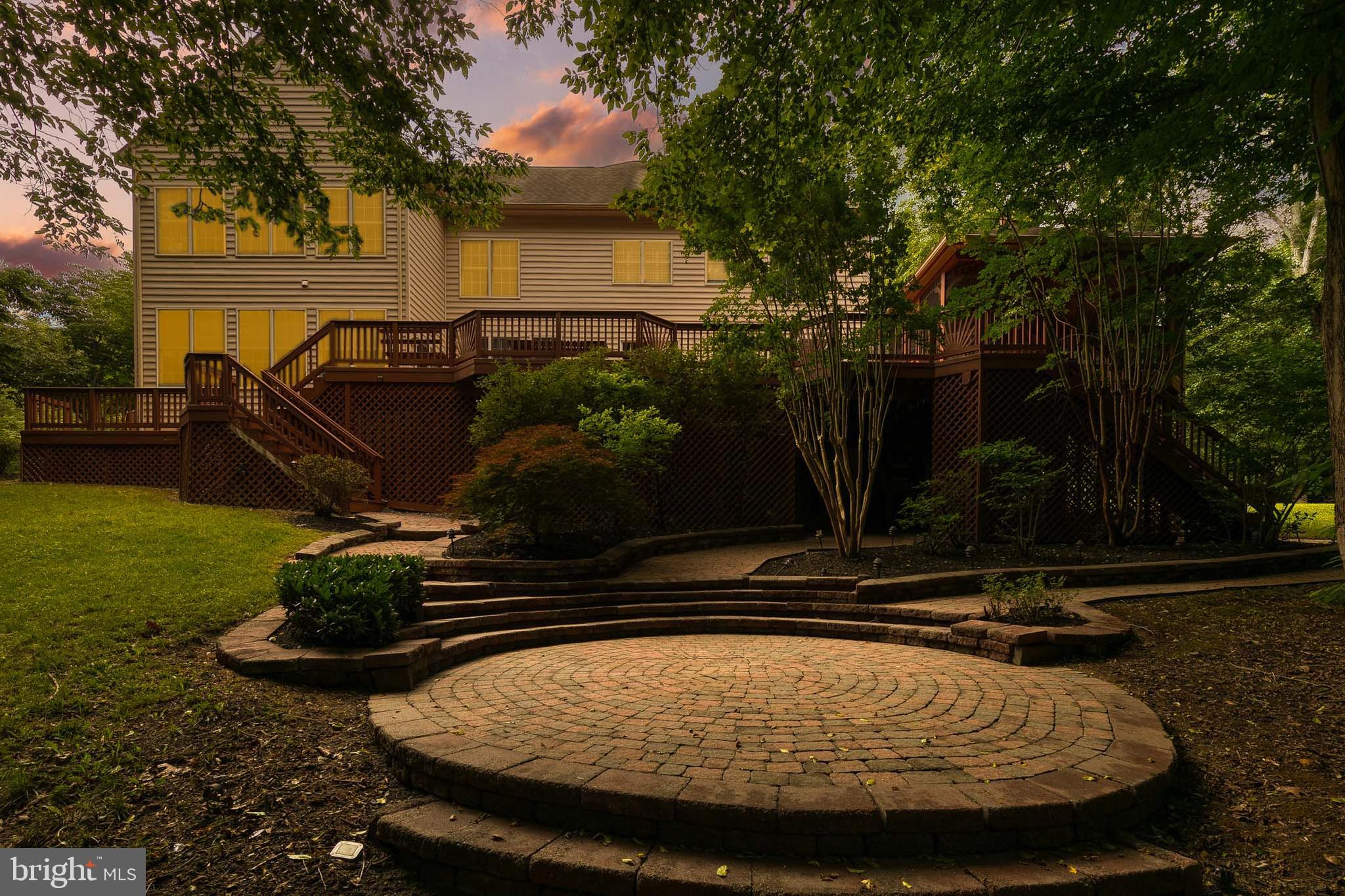 SOUTH RIVER COLONY - Residential