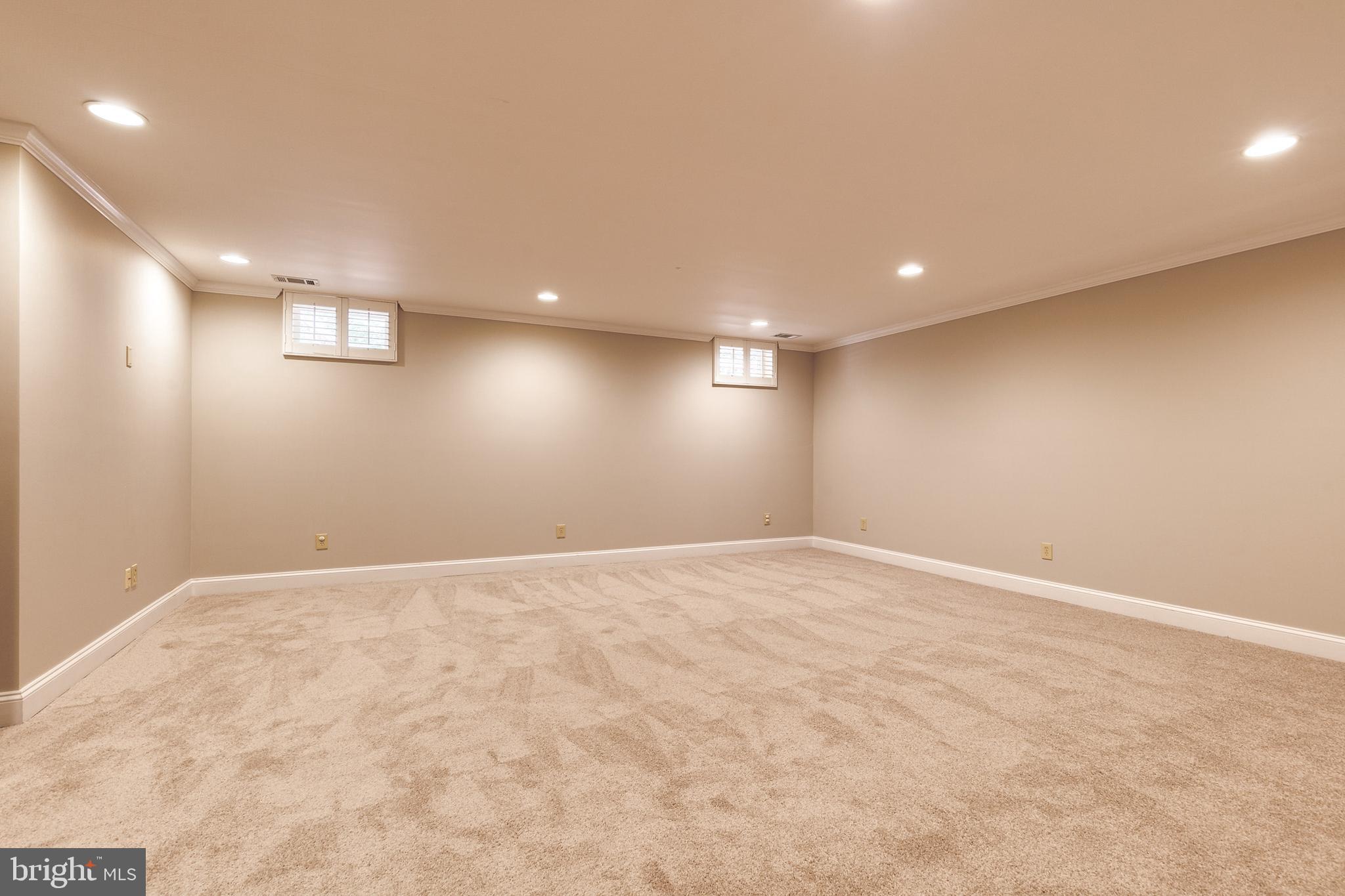 SOUTH RIVER COLONY - Residential