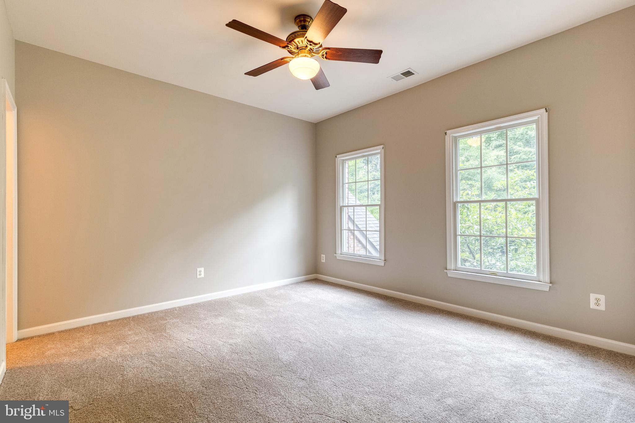 SOUTH RIVER COLONY - Residential