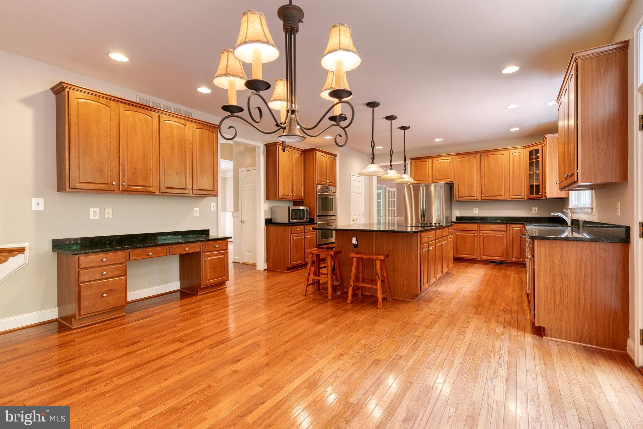 SOUTH RIVER COLONY - Residential