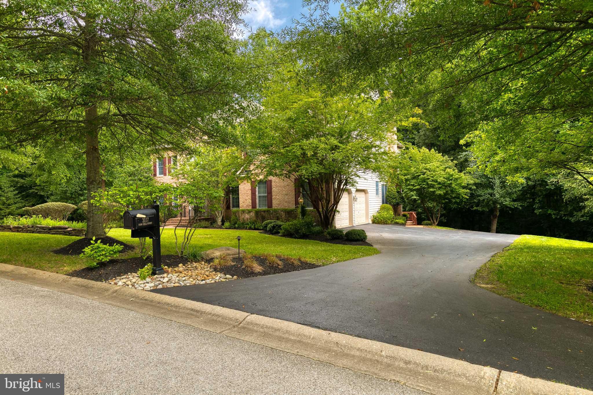 SOUTH RIVER COLONY - Residential