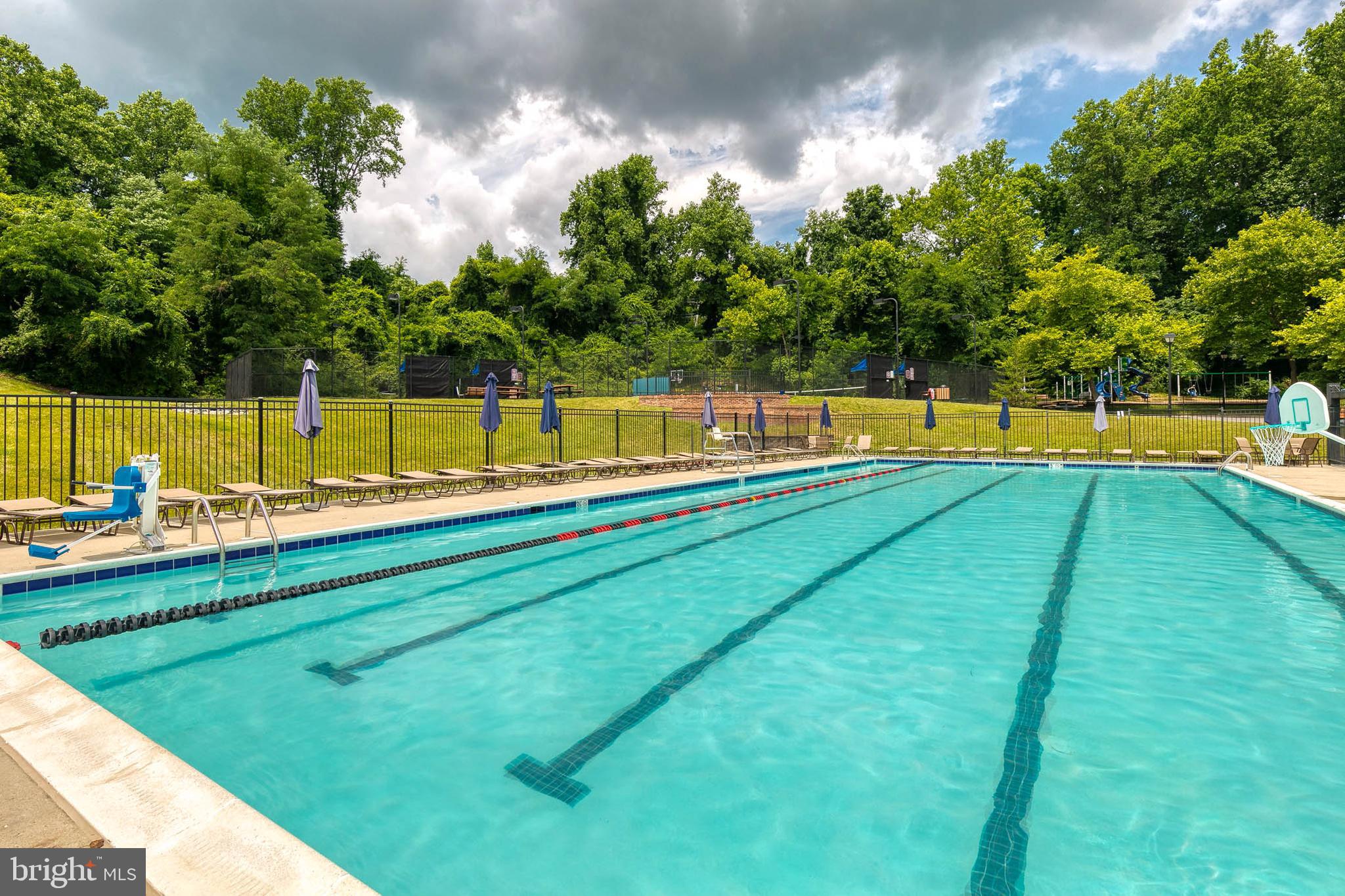 SOUTH RIVER COLONY - Residential