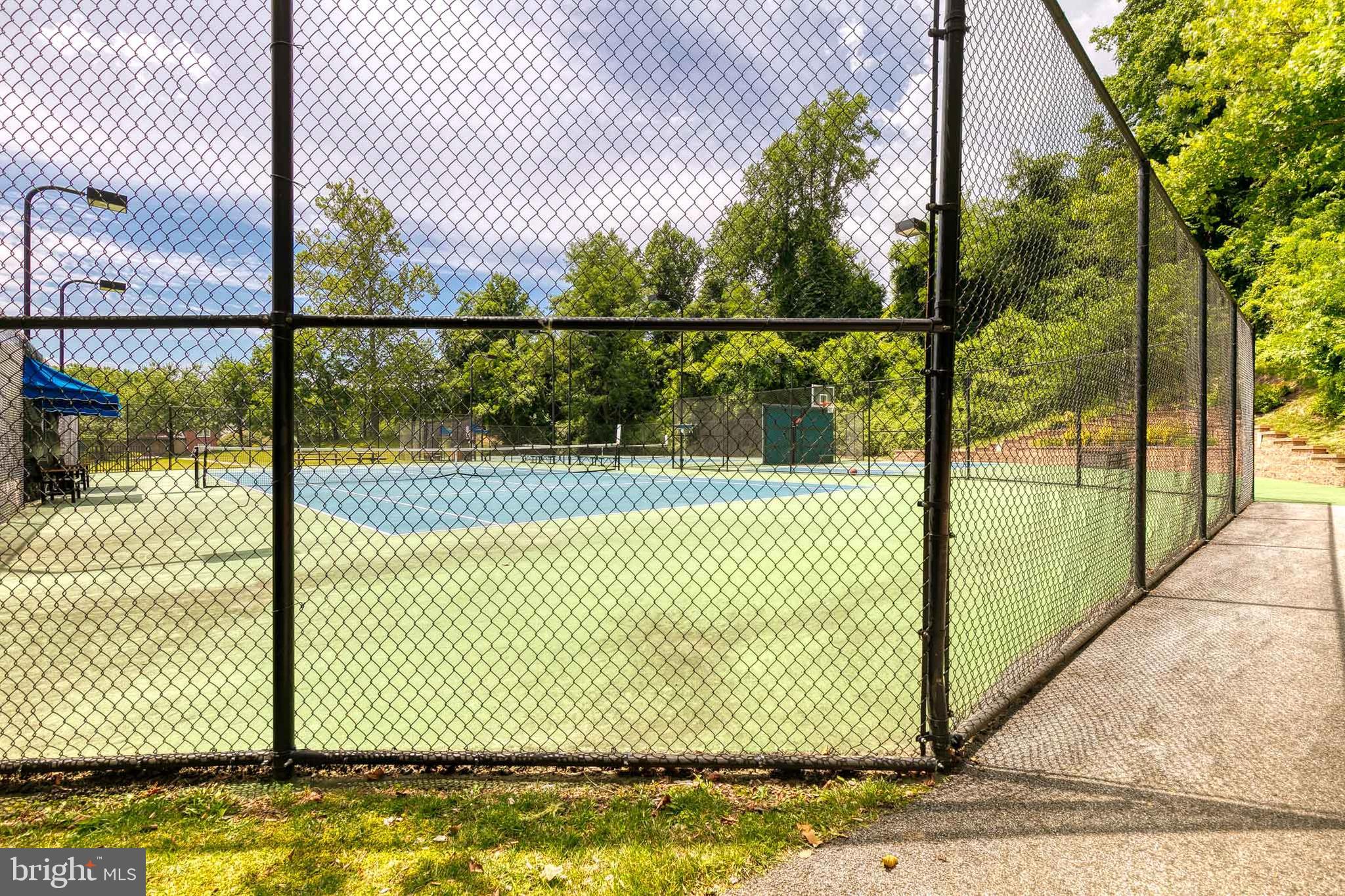 SOUTH RIVER COLONY - Residential