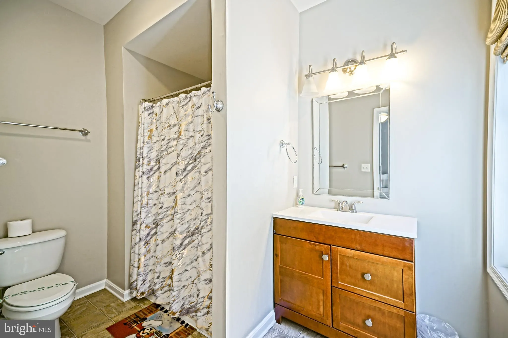 Rehoboth Beach, Delaware 19971, United States, 5 Bedrooms Bedrooms, ,5 BathroomsBathrooms,Residential,Contingent,201199