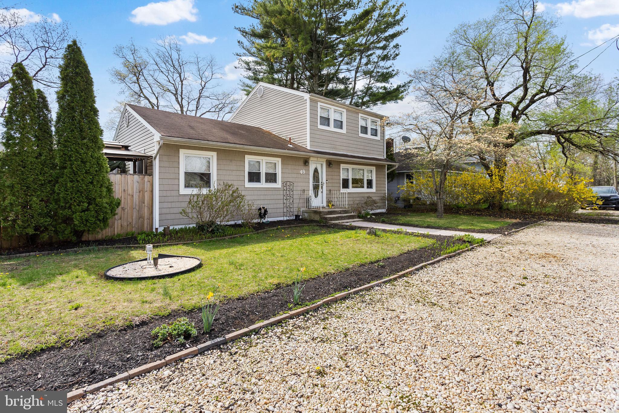 49 BURLINGTON DRIVE