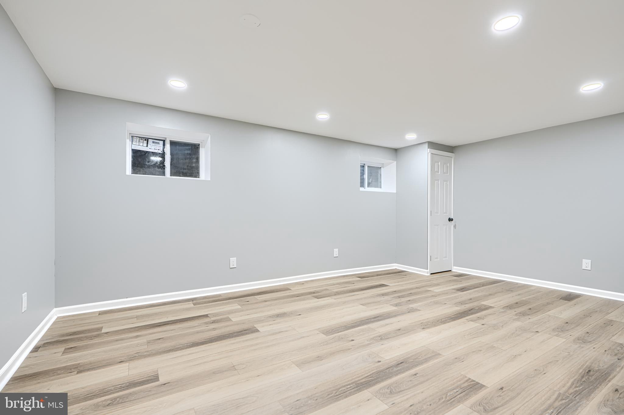 PINEDALE WOODS - Residential