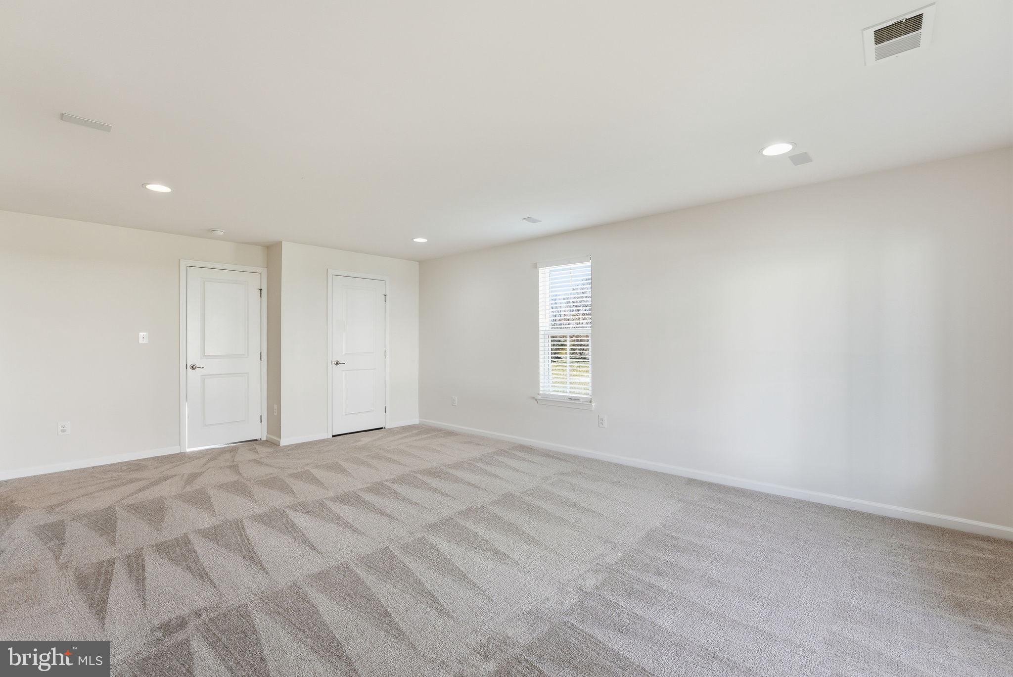 BRADLEY SQUARE - Residential