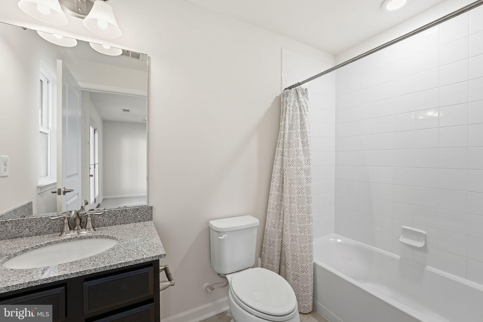 BRADLEY SQUARE - Residential