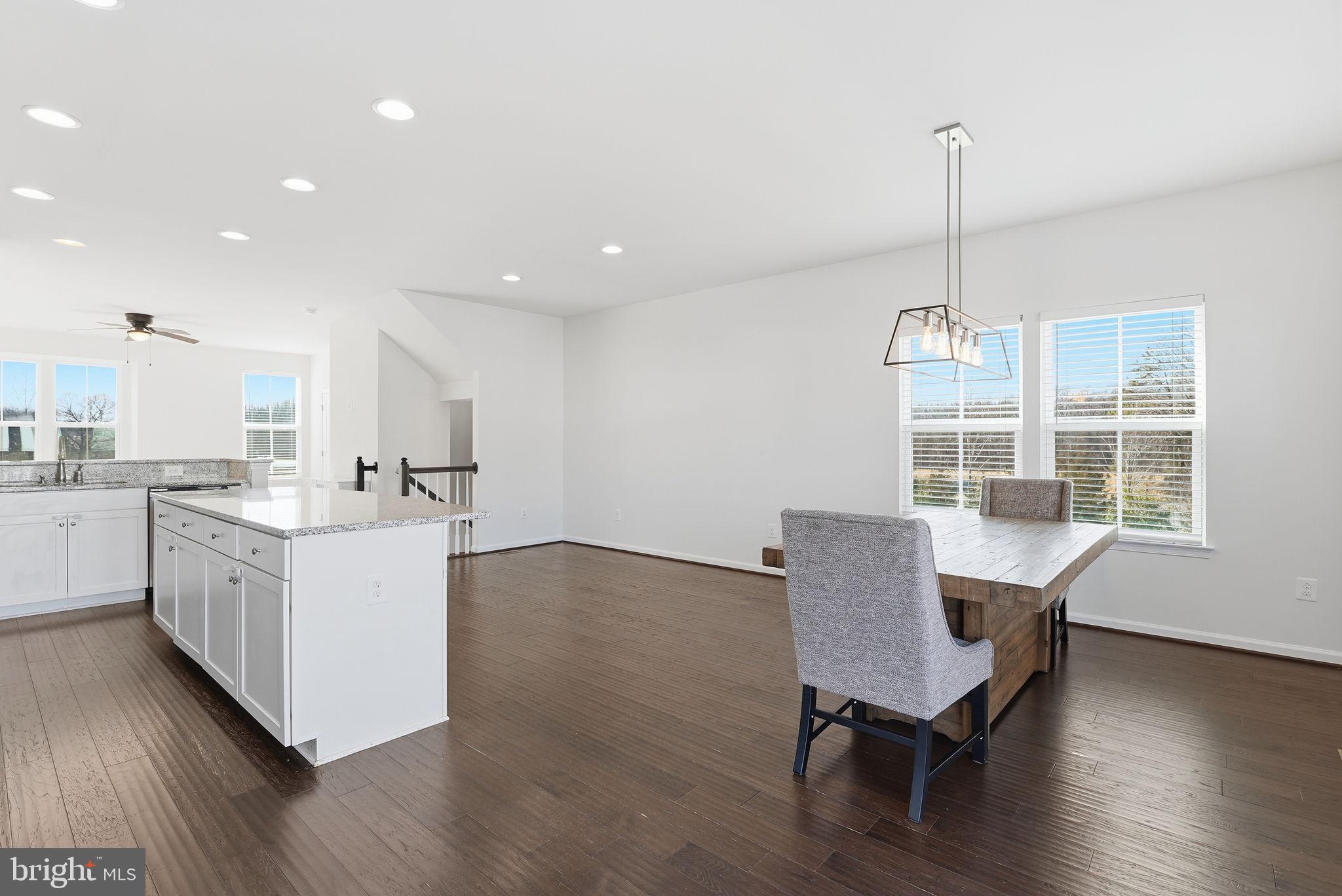 BRADLEY SQUARE - Residential