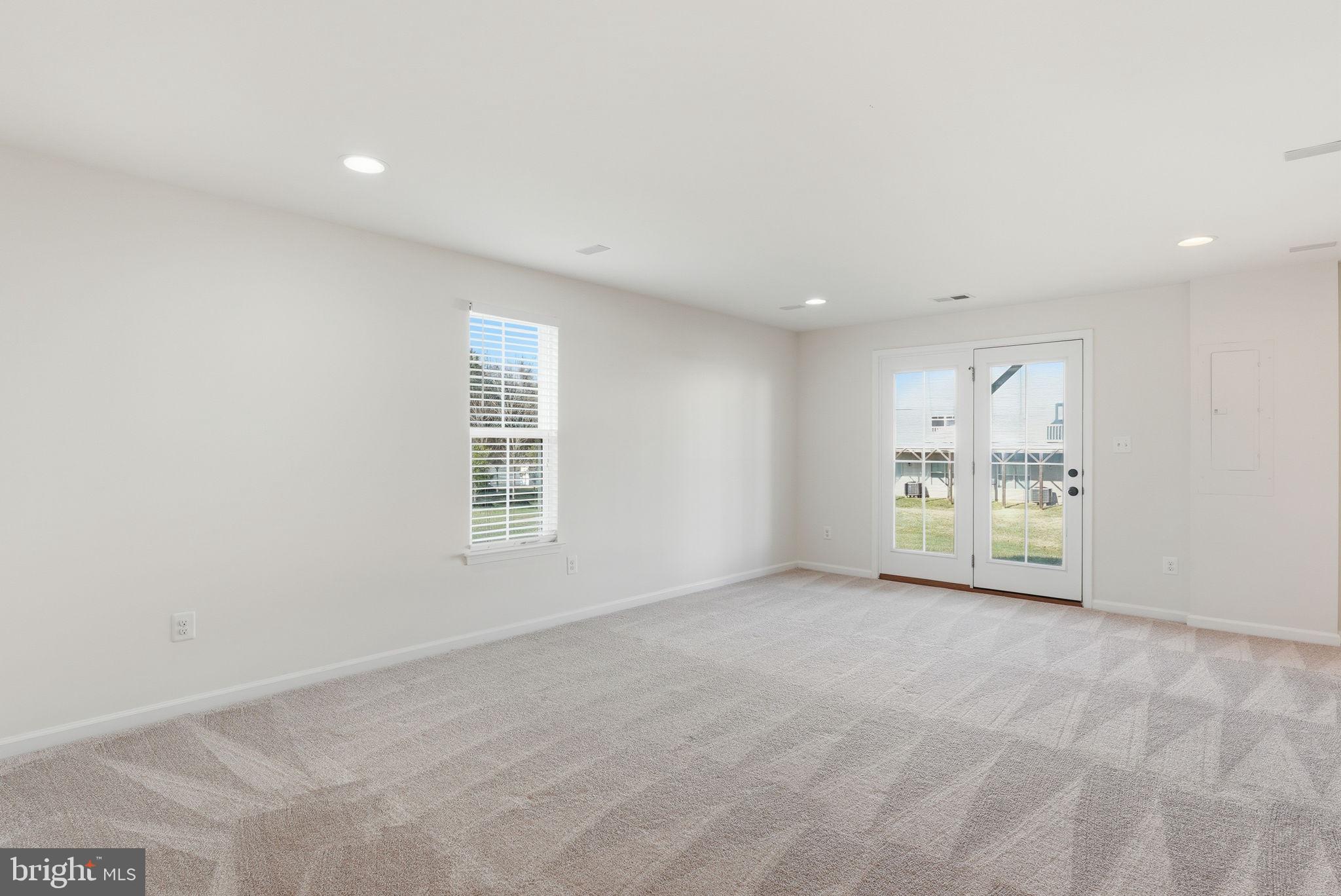 BRADLEY SQUARE - Residential