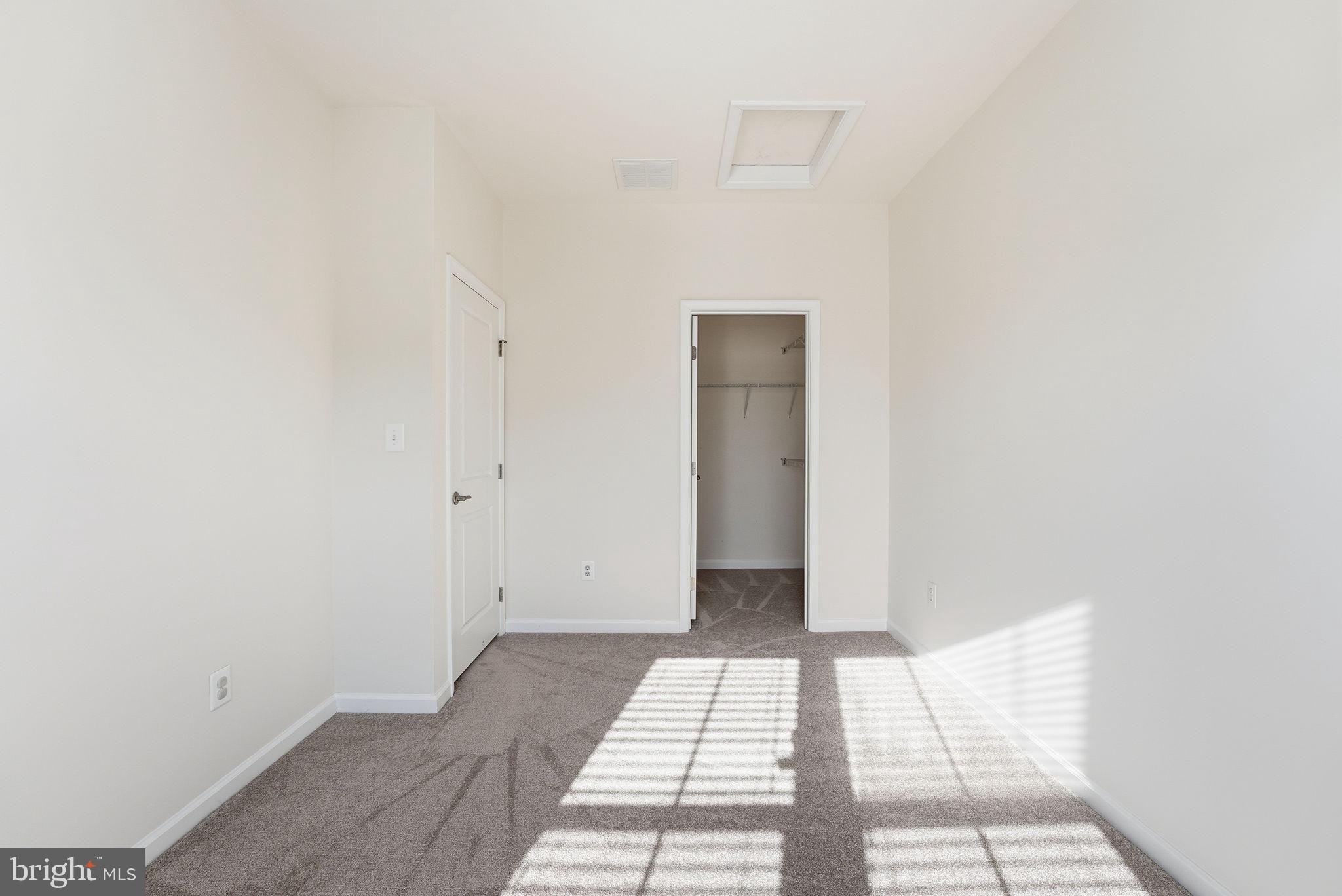 BRADLEY SQUARE - Residential