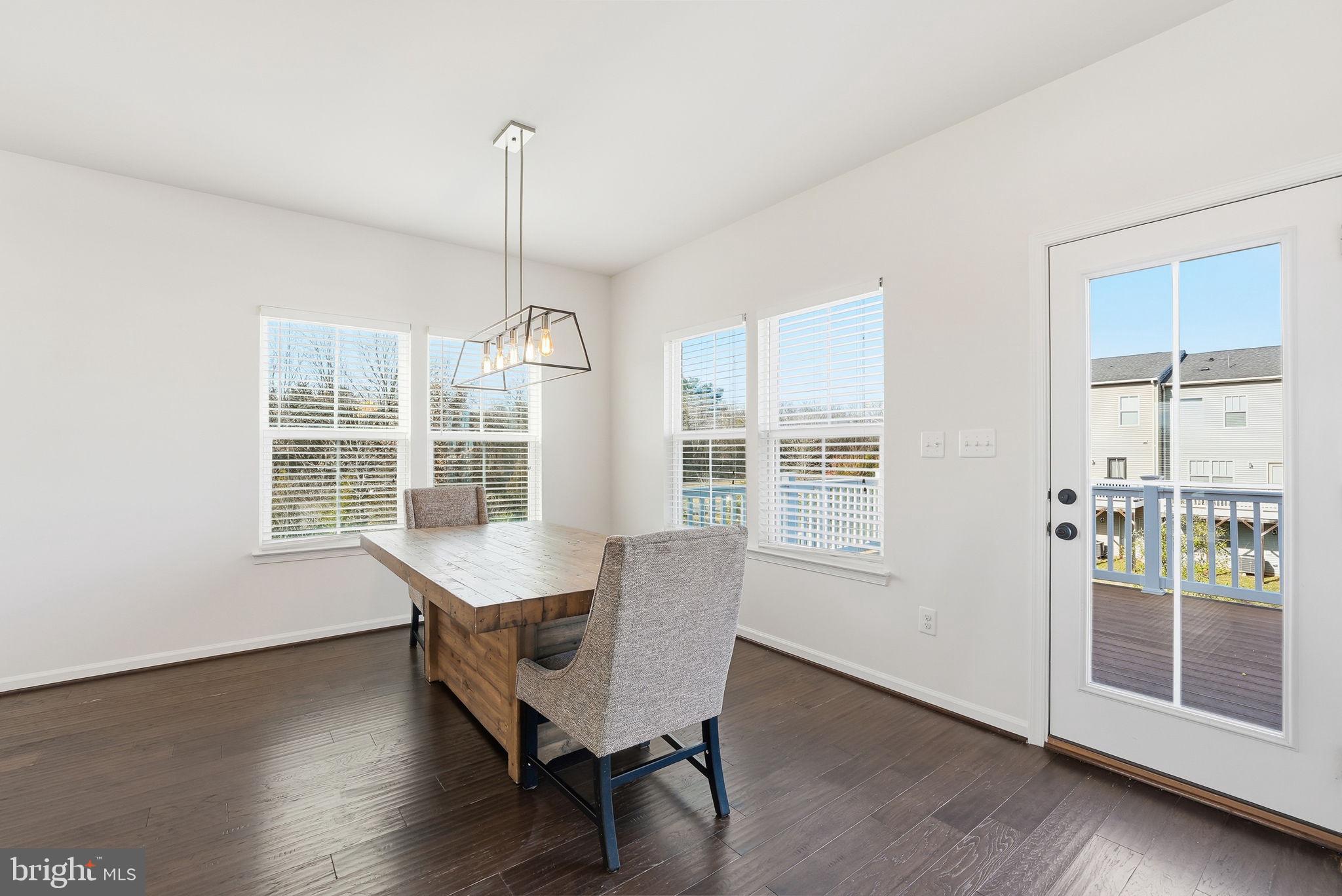 BRADLEY SQUARE - Residential