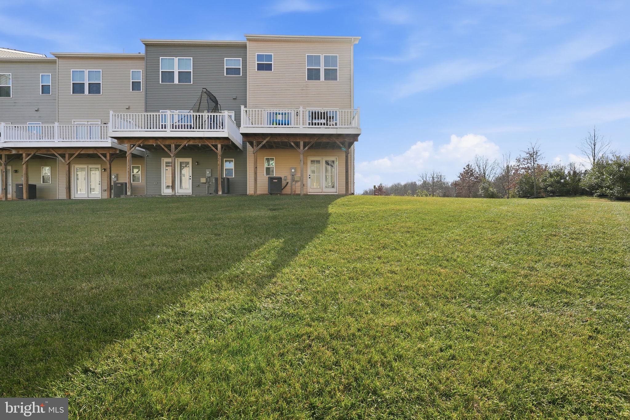 BRADLEY SQUARE - Residential