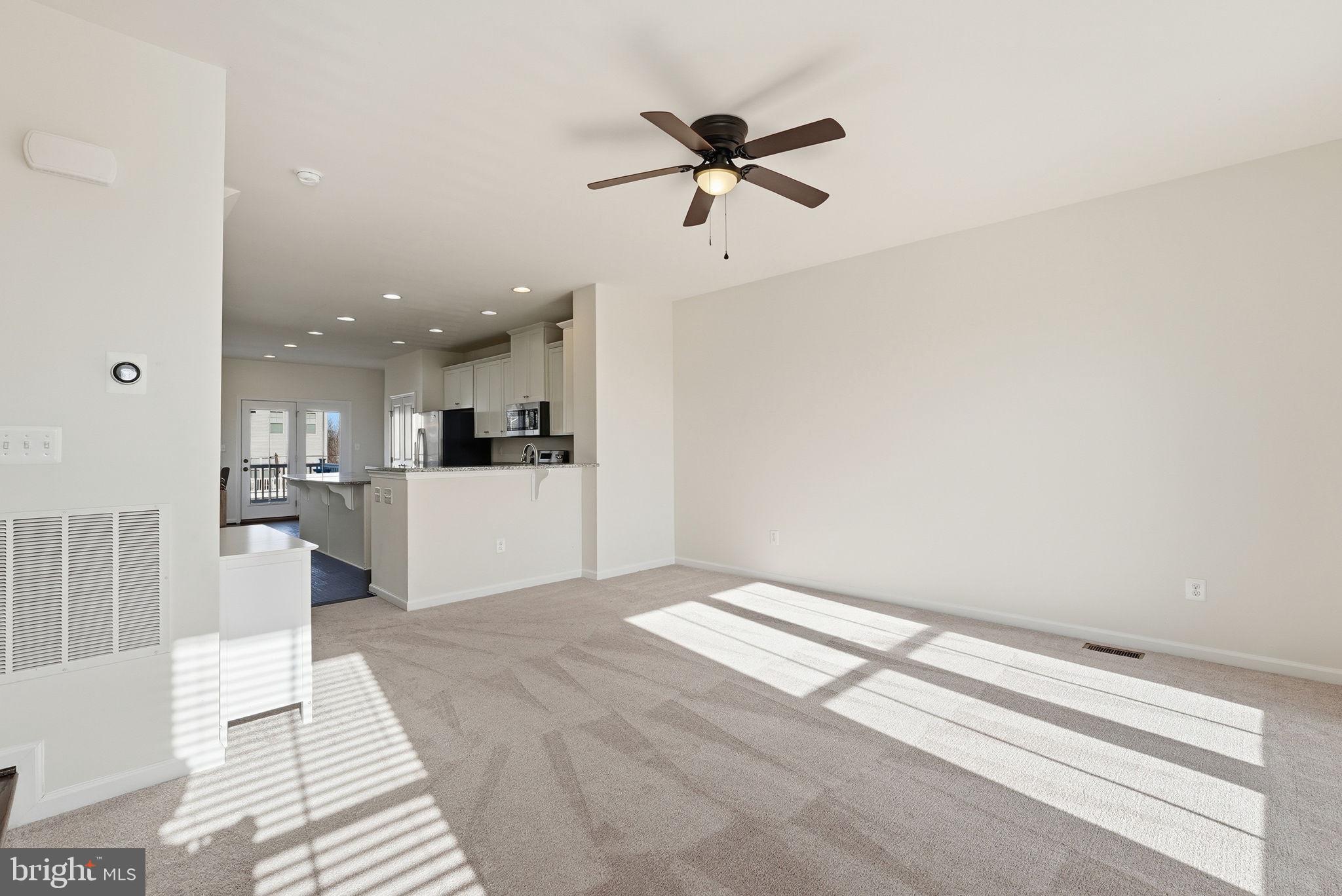 BRADLEY SQUARE - Residential