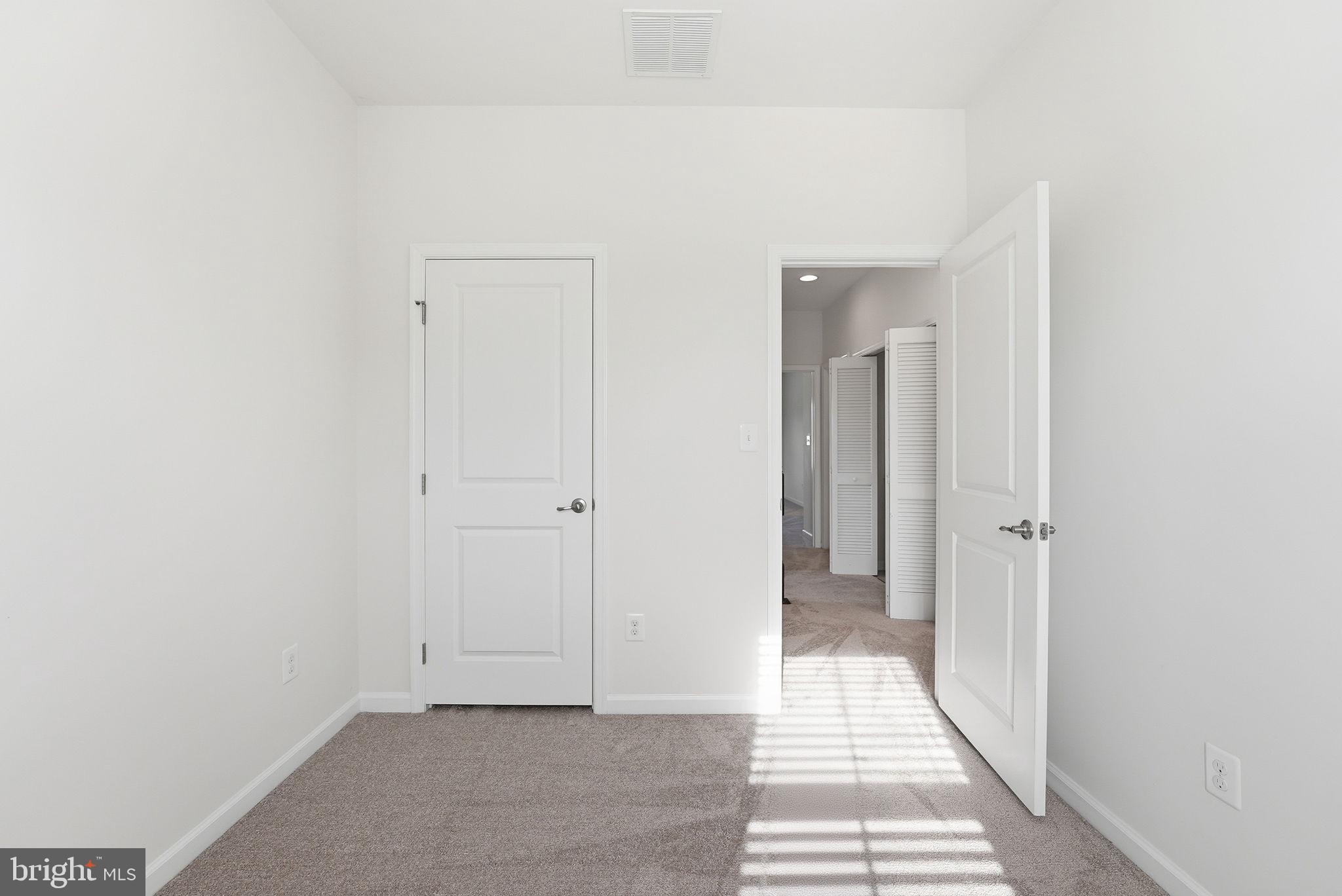 BRADLEY SQUARE - Residential