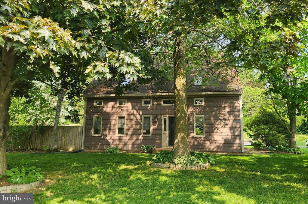 Photo of 101 SUNCREST RD, LANCASTER, PA 17601 (MLS # PALA2035228)