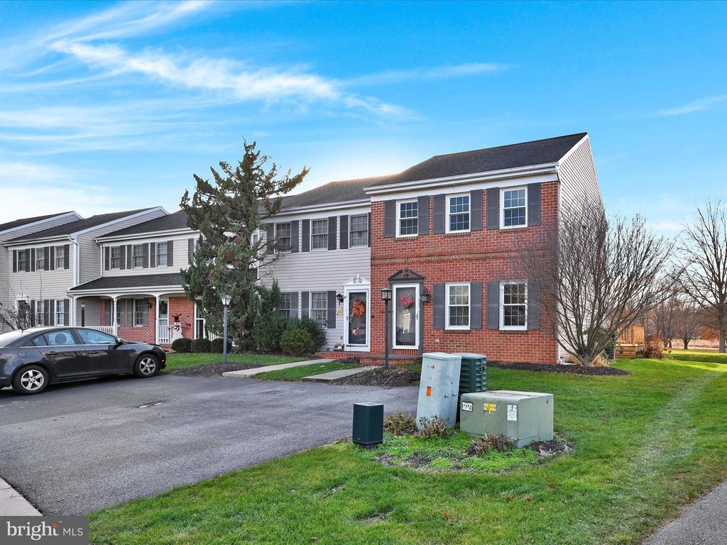 Photo of 89 Laurie Lane, Lititz, PA 17543 (MLS # PALA2044300)