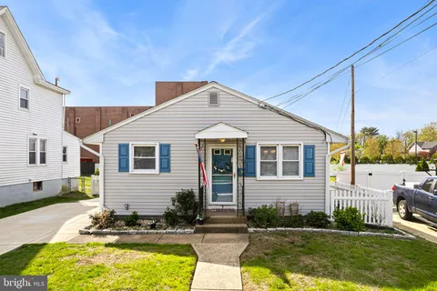 7 E Albertson Avenue, Haddon Township, NJ 08108 - MLS#: NJCD2086190