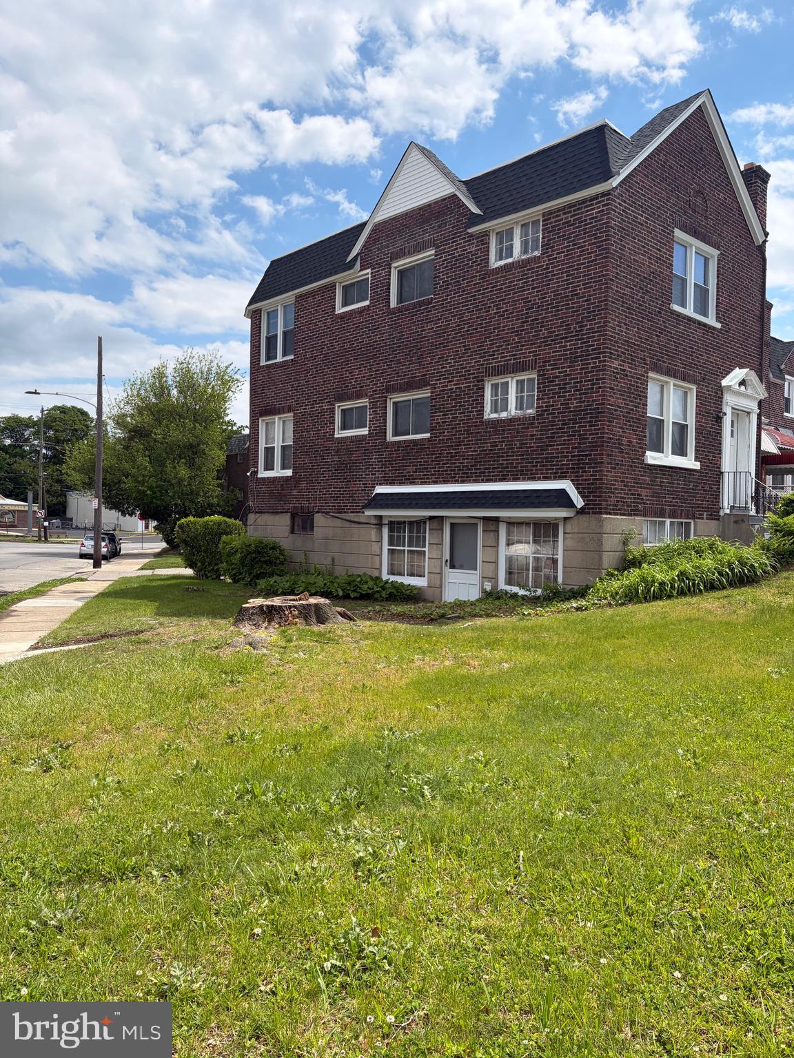 7925 CEDARBROOK AVENUE 1ST FLOOR