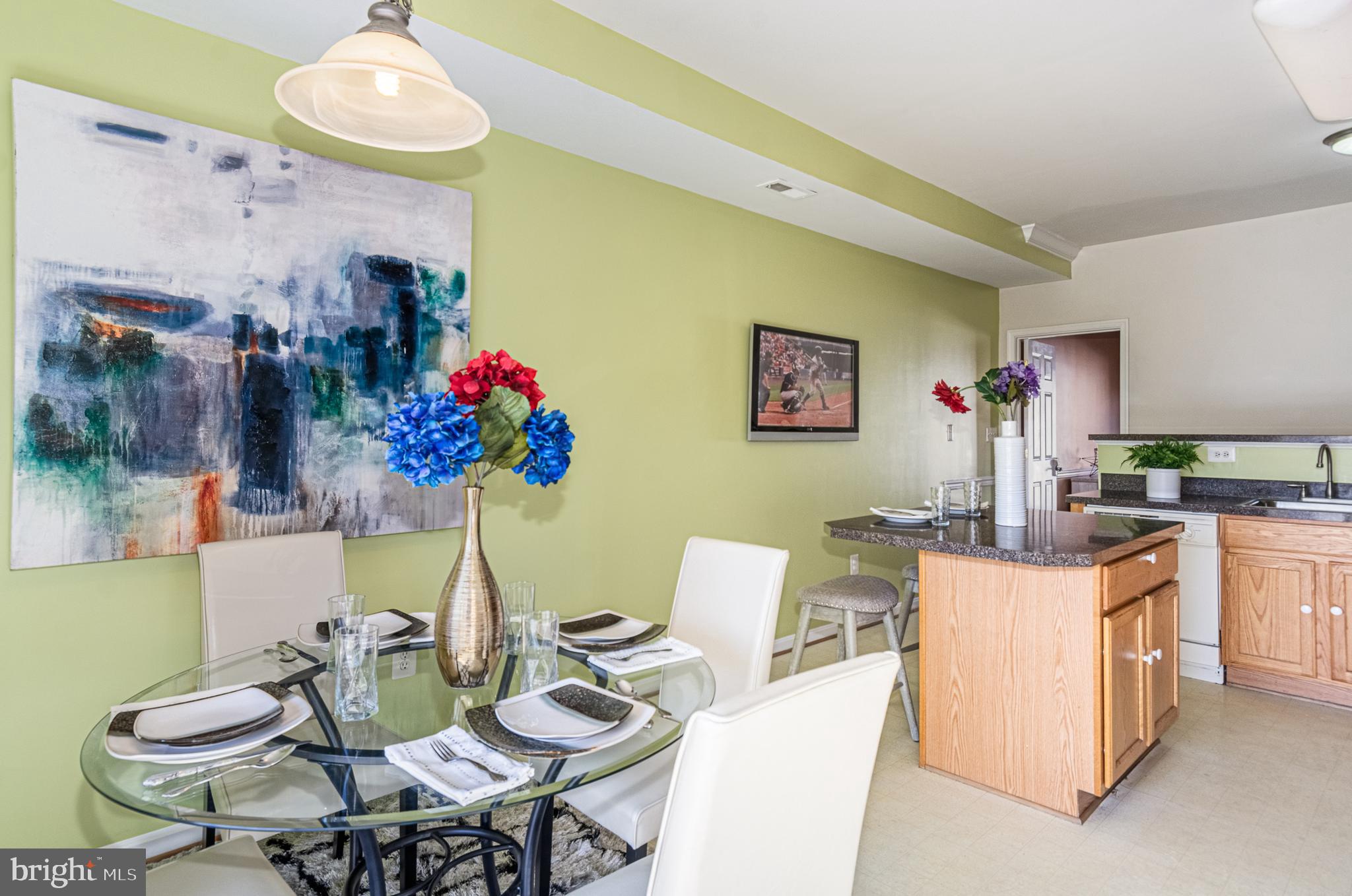 ALBEMARLE SQUARE - Residential