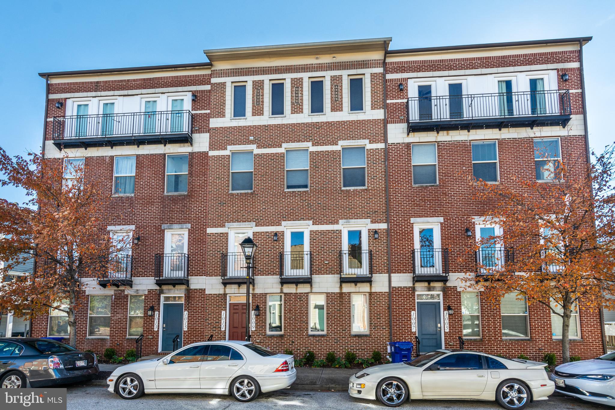 ALBEMARLE SQUARE - Residential