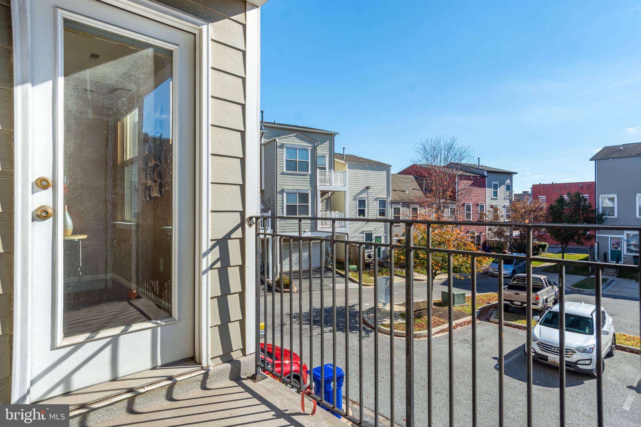 ALBEMARLE SQUARE - Residential