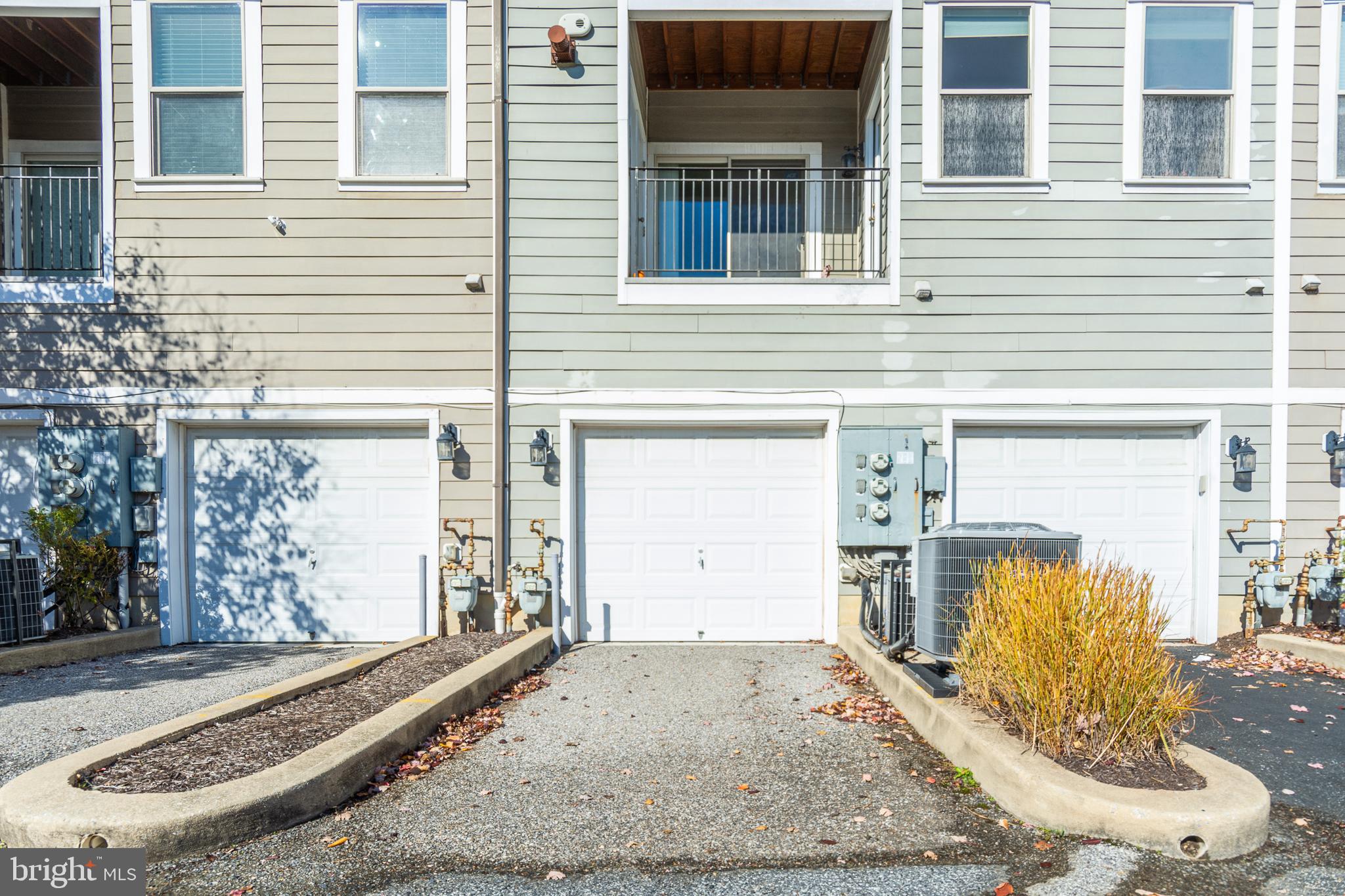 ALBEMARLE SQUARE - Residential