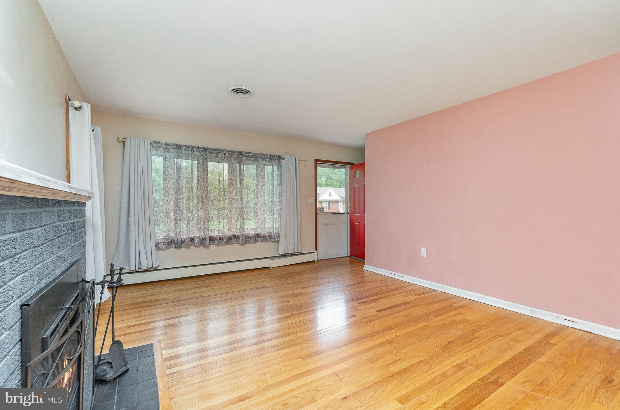 GOTHAM BUSH - Residential