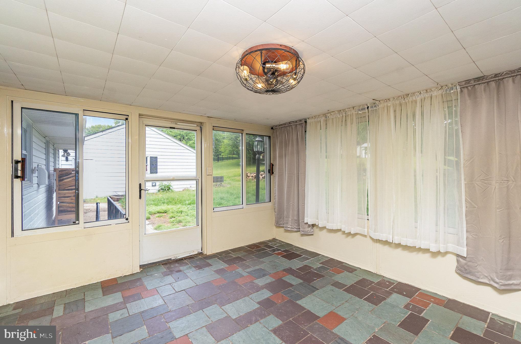 GOTHAM BUSH - Residential