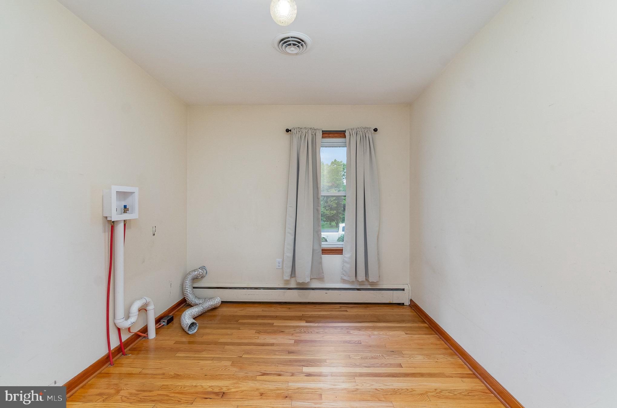 GOTHAM BUSH - Residential